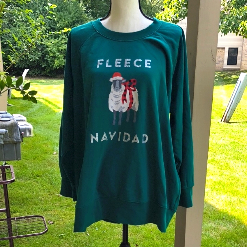 Green Fleece Navidad Sweatshirt